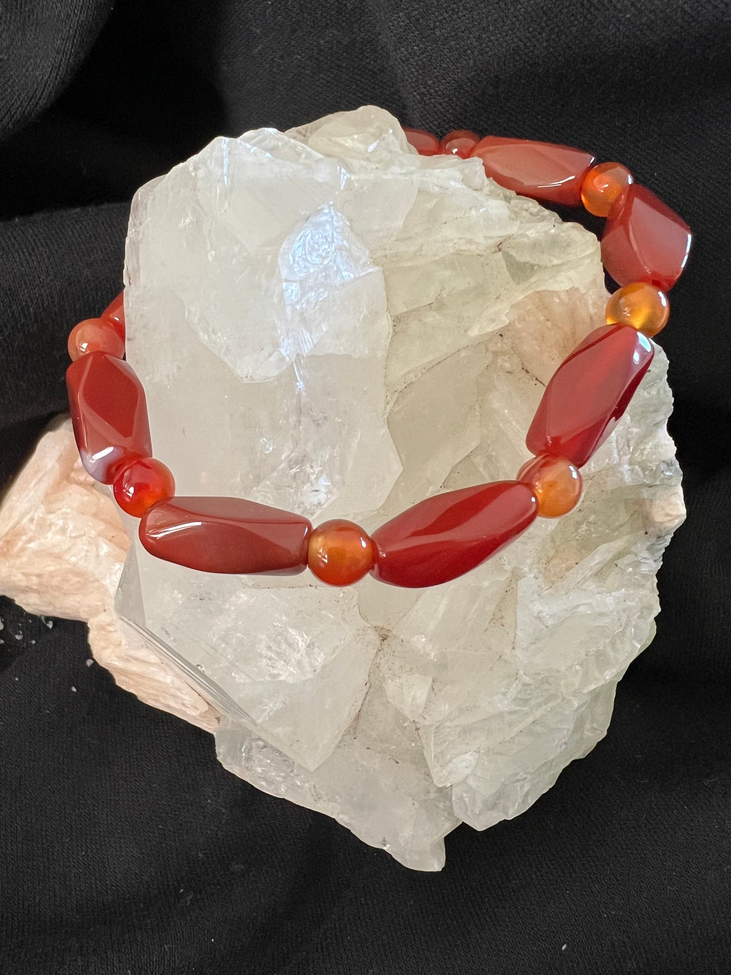 Carnelian Agate Specialty Bracelet *(A)